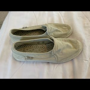 Sanuk slide on shoes